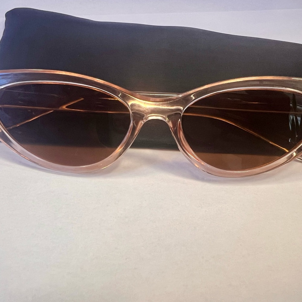 Cat Eye Fashion Sunglasses For Women - Picture 5 of 9